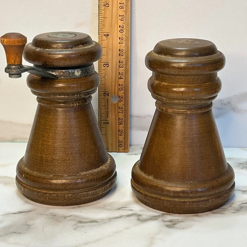 Vintage Mr. Dudley Wood Salt Shaker & Pepper Mill Set Crank Grinder Mid Century